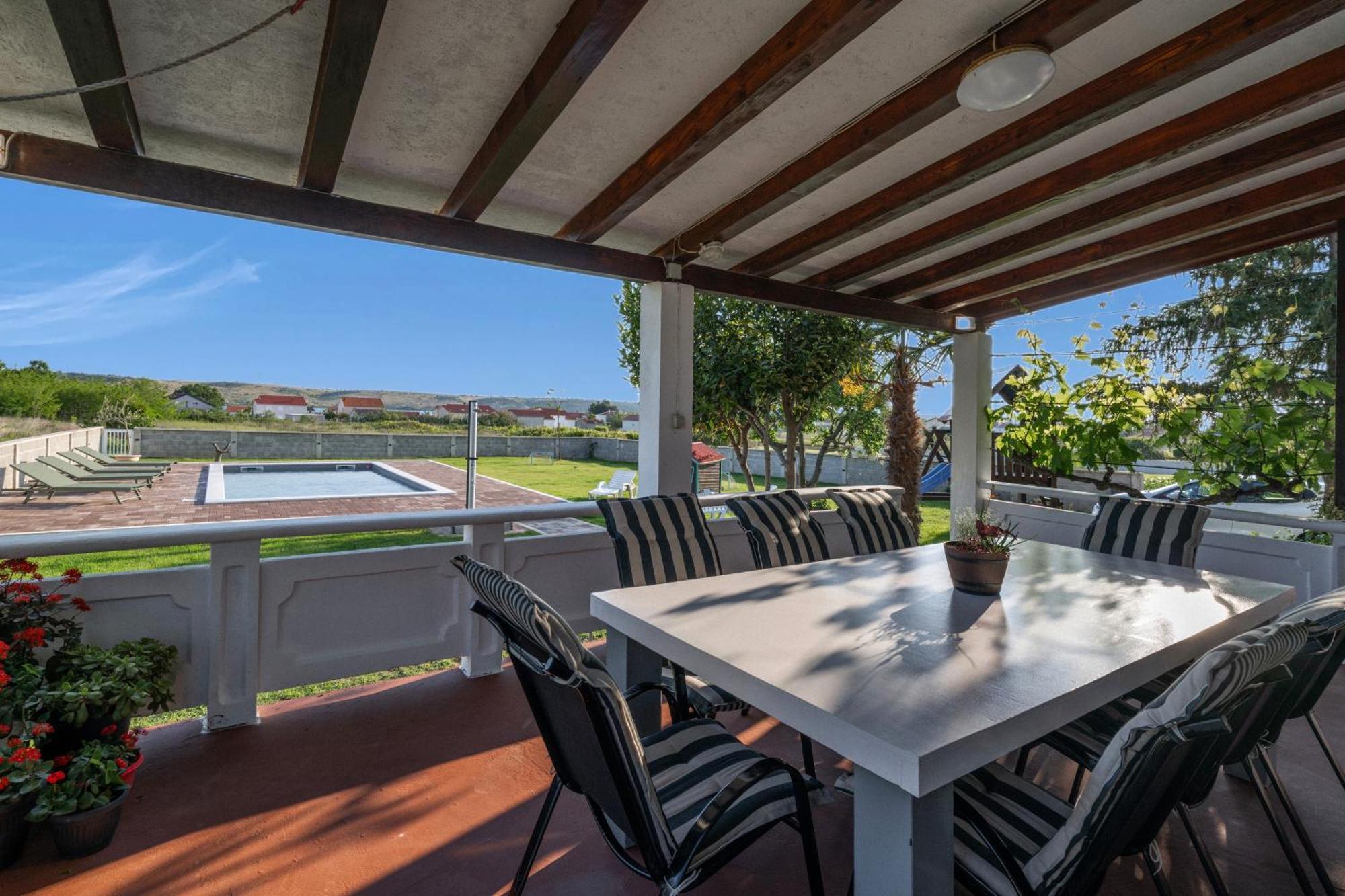 House Rose With Garden And Pool Βίλα Ljubač Εξωτερικό φωτογραφία